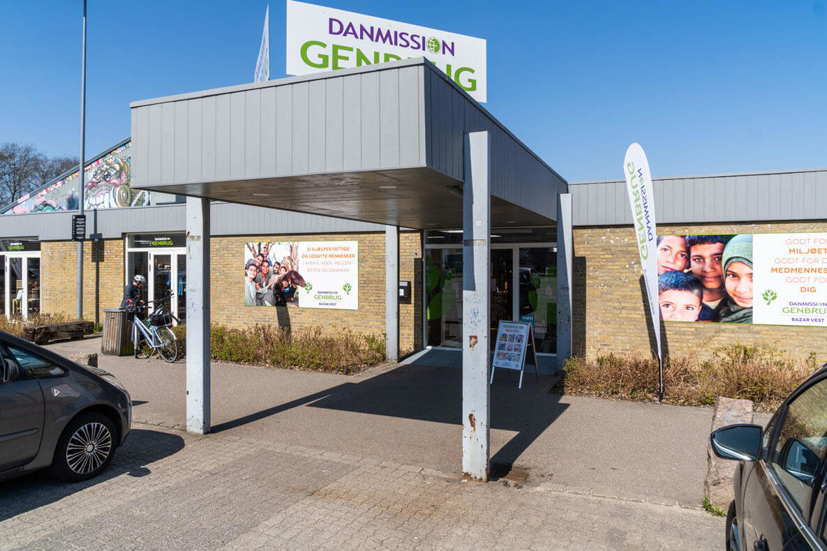 Facade Damission Bazar Vest Edwin Rahrs vej 32 i Brabrand