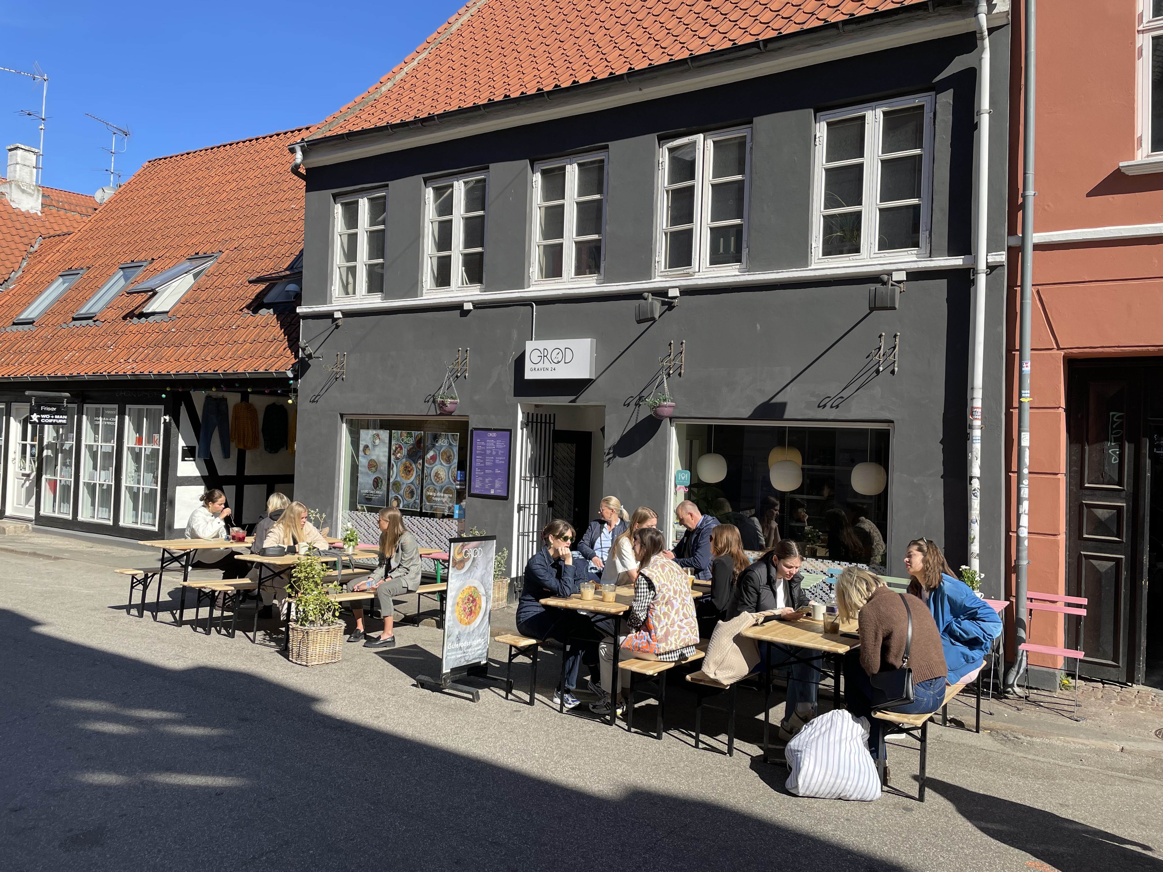 Facade Grød Graven 24 26 i Aarhus