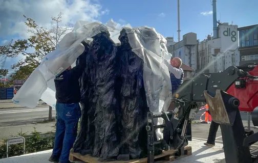 The Crowd er landet ved Mindet 6