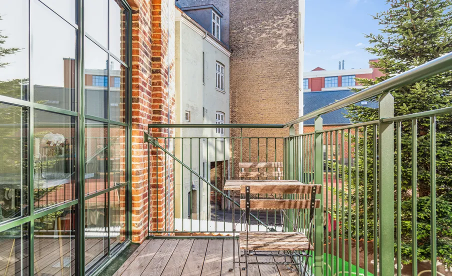 Altan i lejeboliger på Tolderlundsvej i Odense