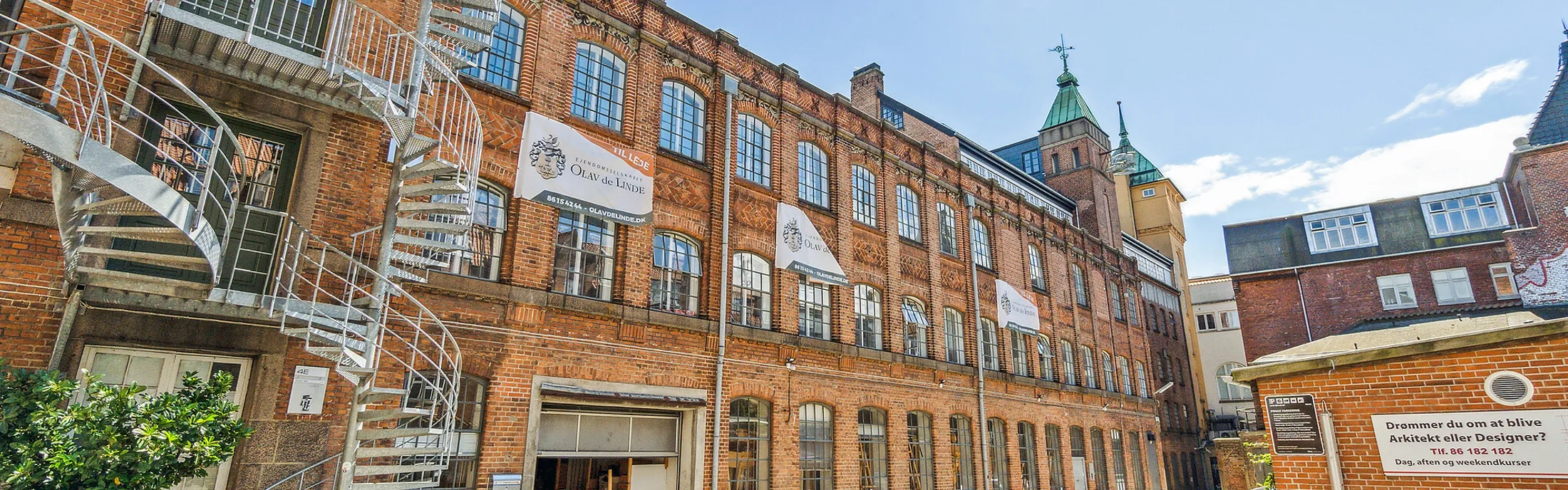 Facade på Chokoladefabrikken Elvirasminde på Klostergade 32-34 i Aarhus 2022